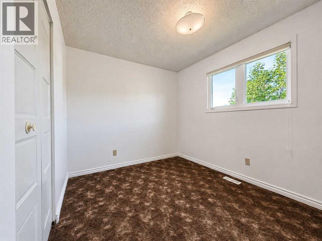10625 105 Avenue Property Photo 13