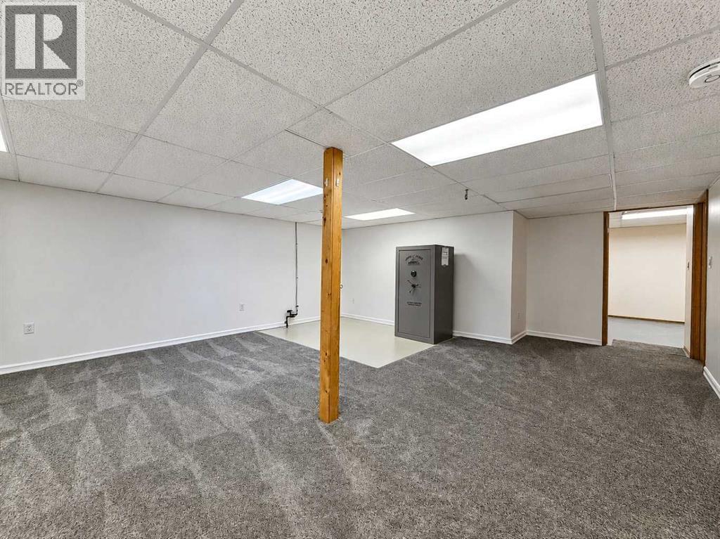 10625 105 Avenue Property Photo 16