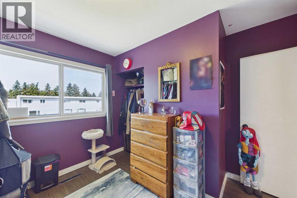 4719 33 Street Property Photo 21