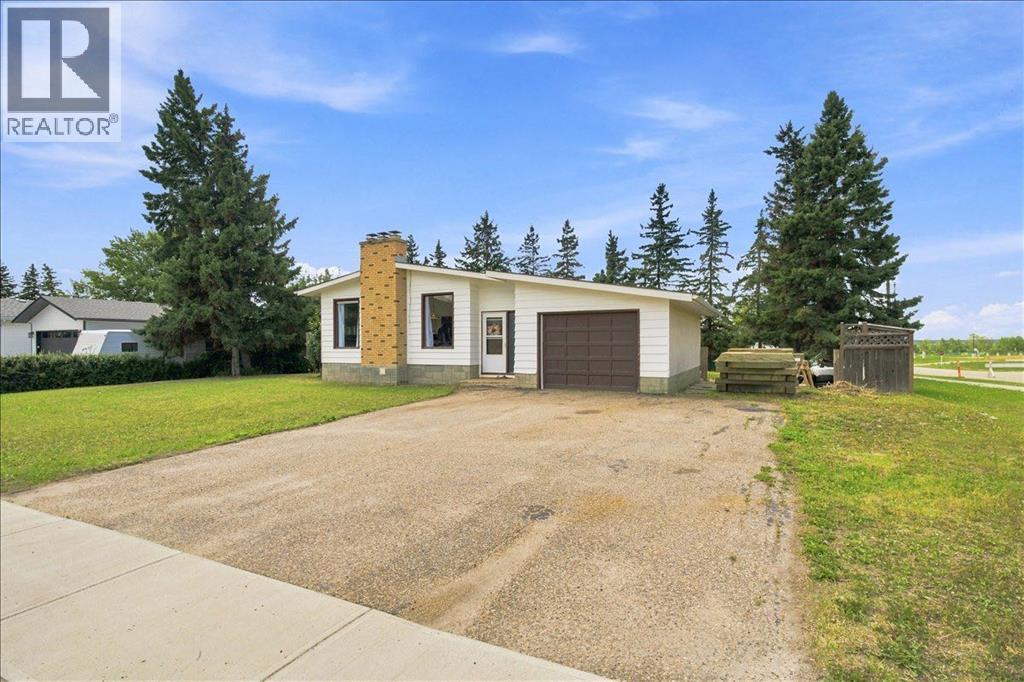 1121 5 Avenue Property Photo 2