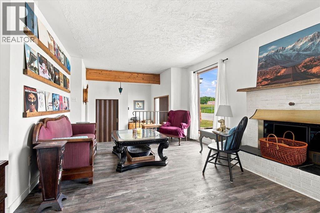 1121 5 Avenue Property Photo 7