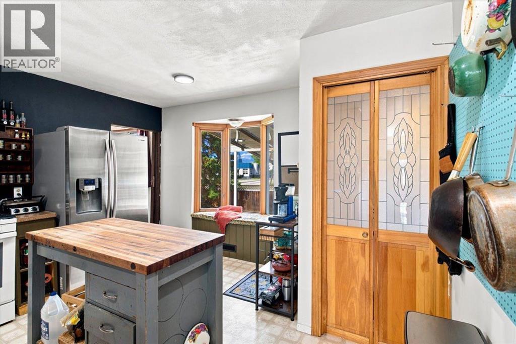 1121 5 Avenue Property Photo 10