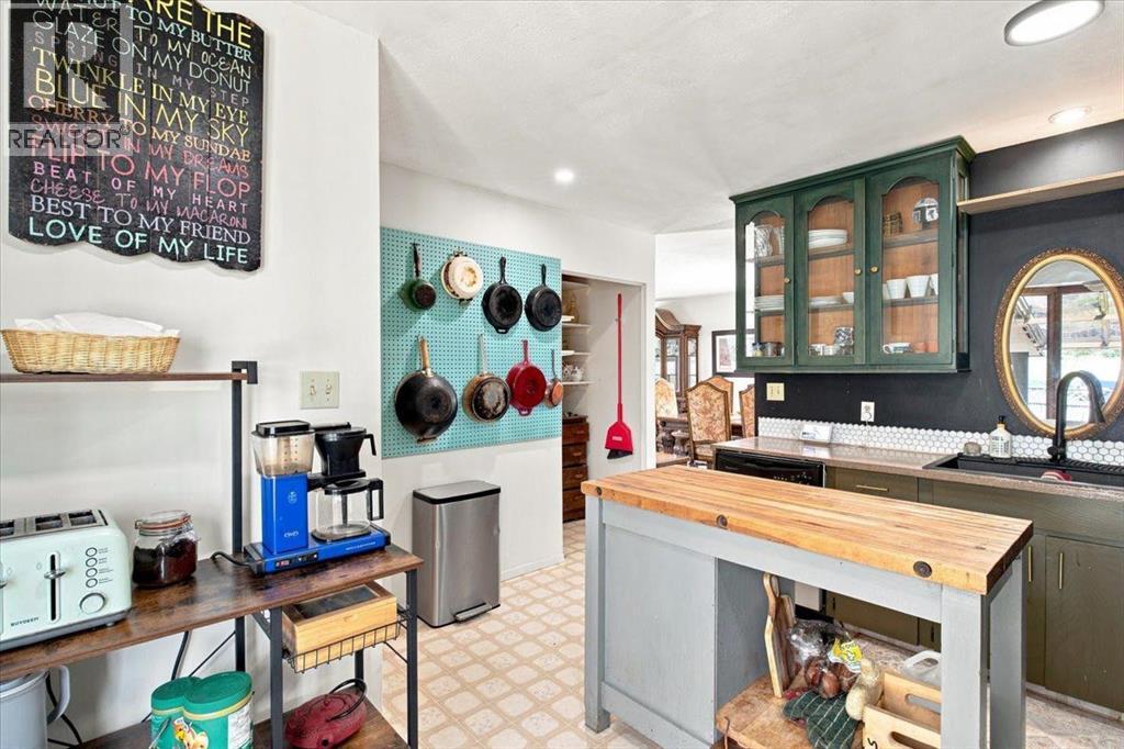 1121 5 Avenue Property Photo 12
