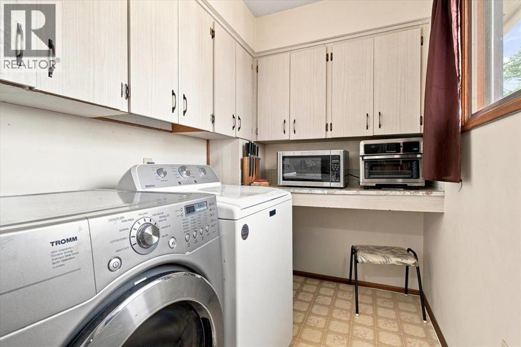 1121 5 Avenue Property Photo 13