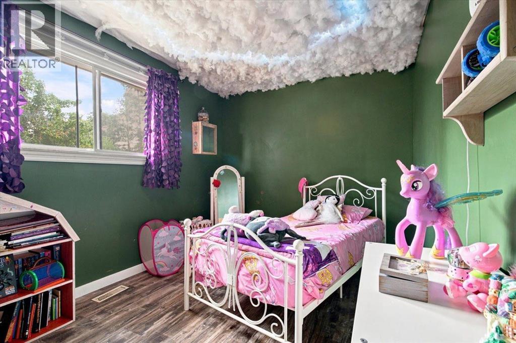 1121 5 Avenue Property Photo 16
