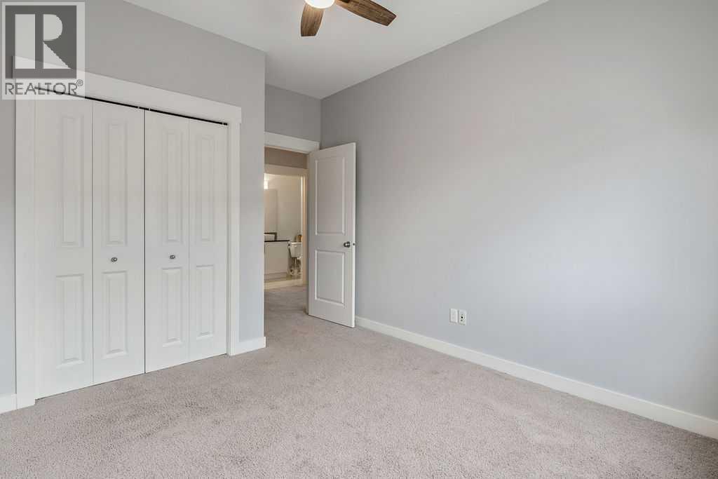 22 West Coach Manor Sw Property Photo 16