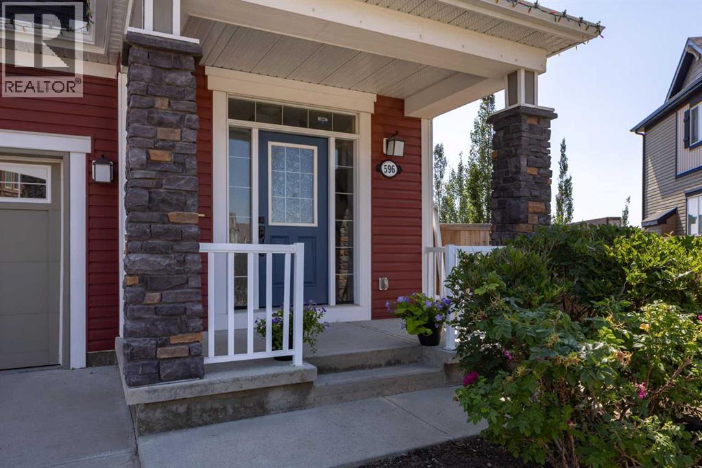 596 Windbrook Heights Property Photo 3