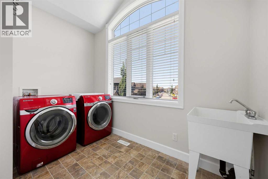 596 Windbrook Heights Property Photo 16