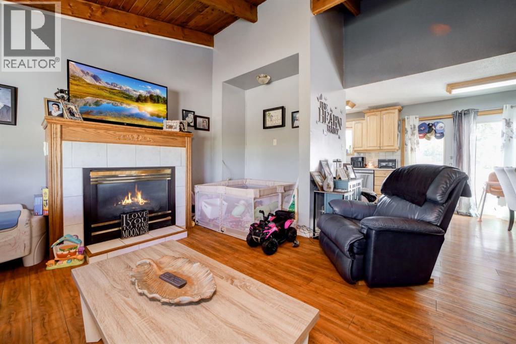 222 Mcewan Street Property Photo 6