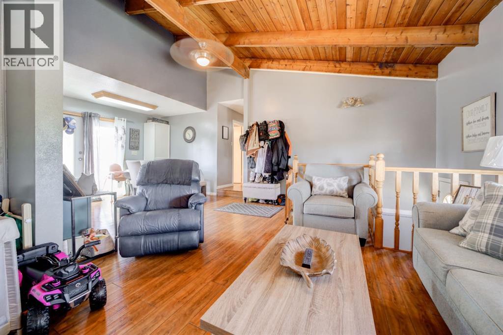 222 Mcewan Street Property Photo 7
