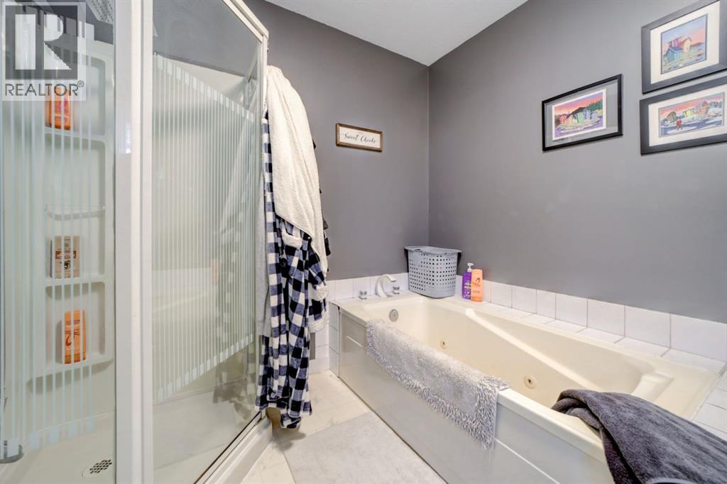 222 Mcewan Street Property Photo 16