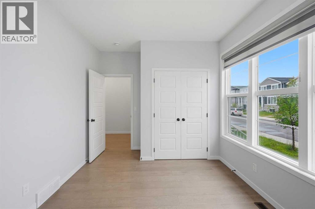 156 Seton Villas Se Property Photo 6