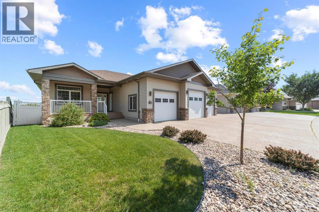2703 56 Street Property Photo 3