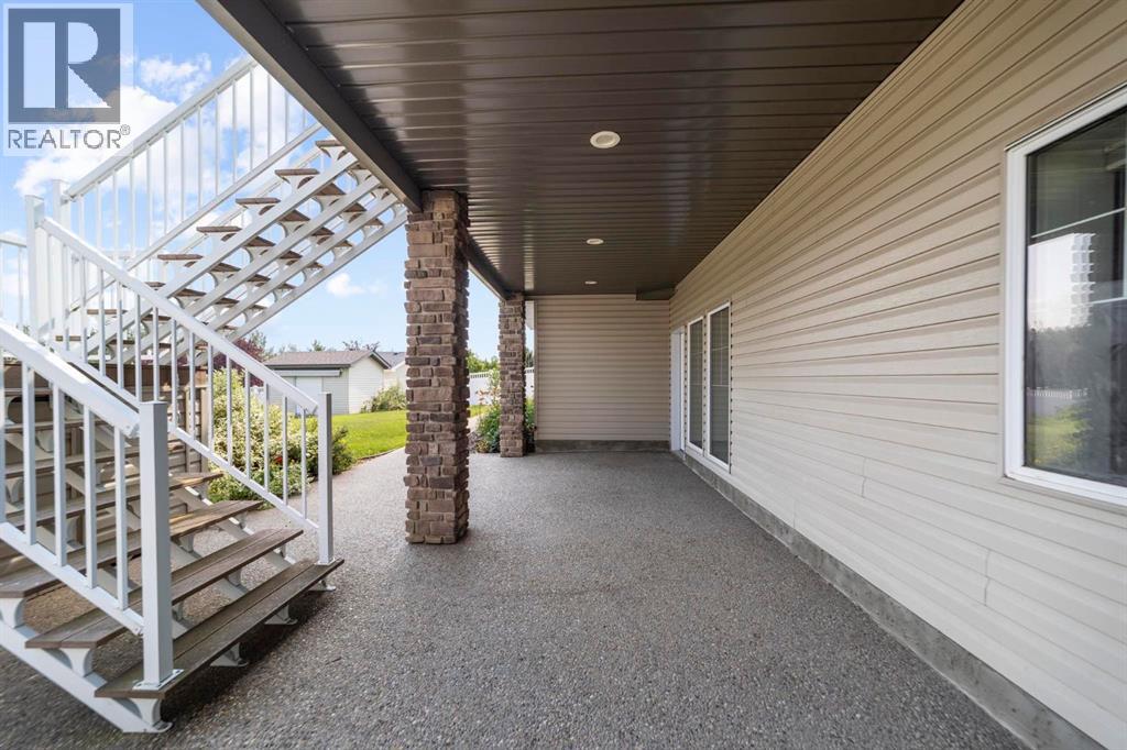 2703 56 Street Property Photo 42