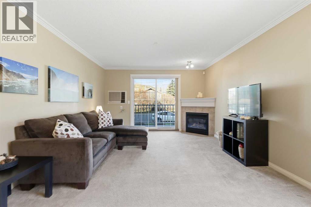 128 Centre Avenue Property Photo 7