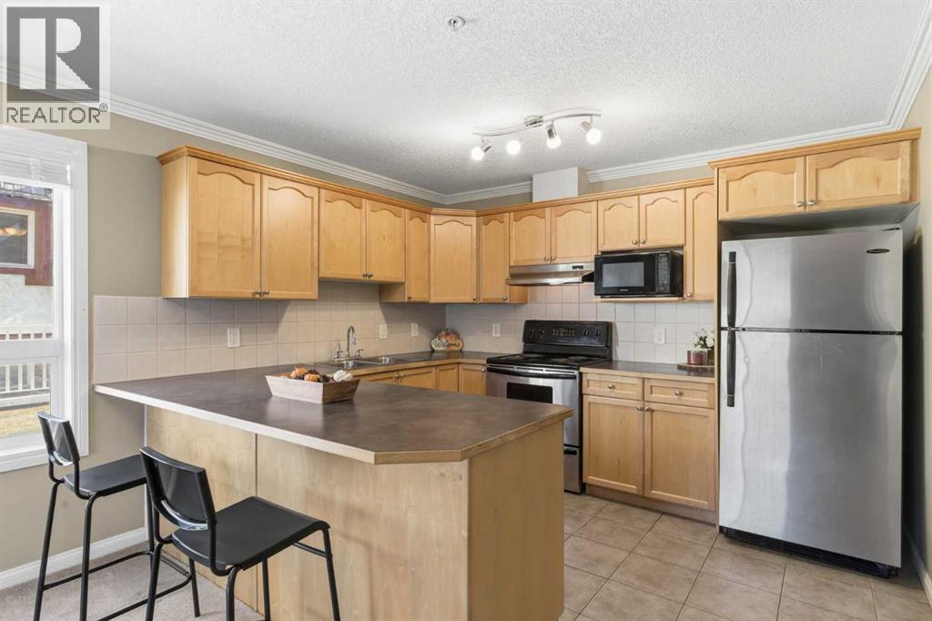 128 Centre Avenue Property Photo 10