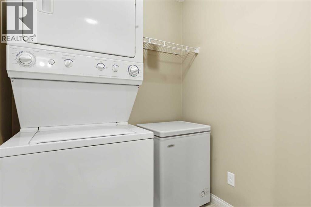 128 Centre Avenue Property Photo 17