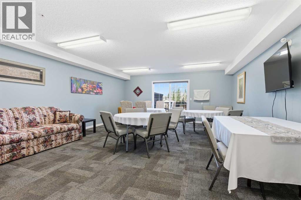 128 Centre Avenue Property Photo 22