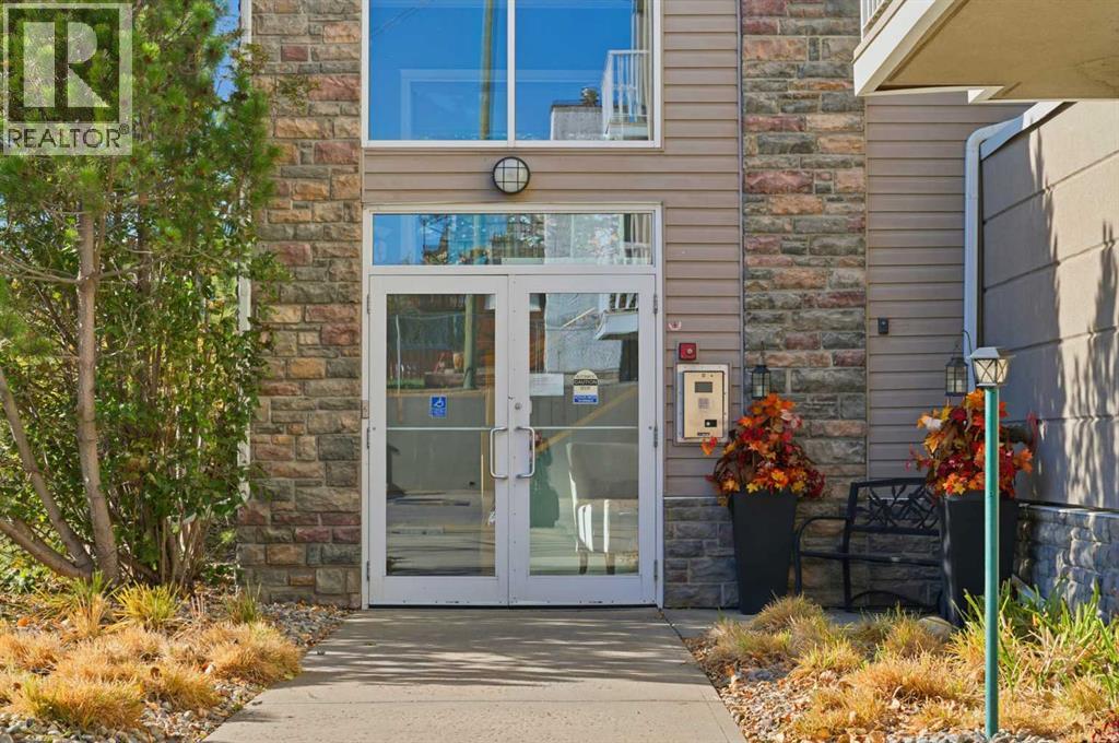 128 Centre Avenue Property Photo 26