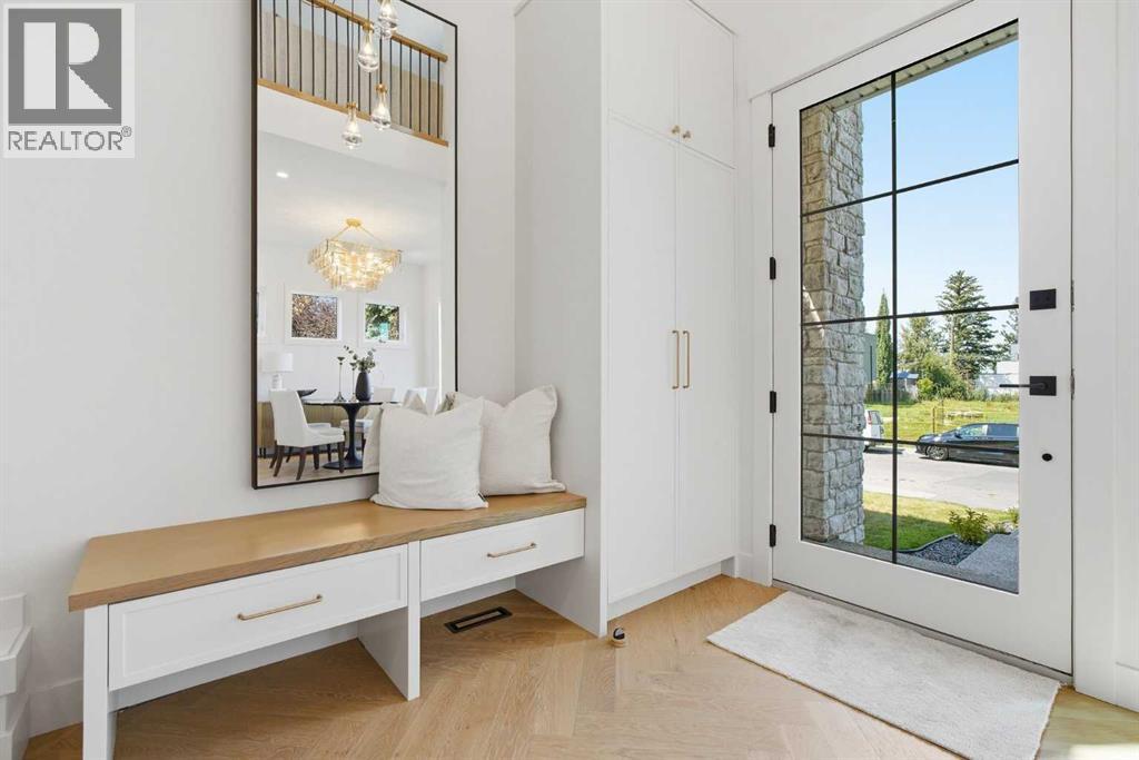 2131 29 Avenue Sw Property Photo 2