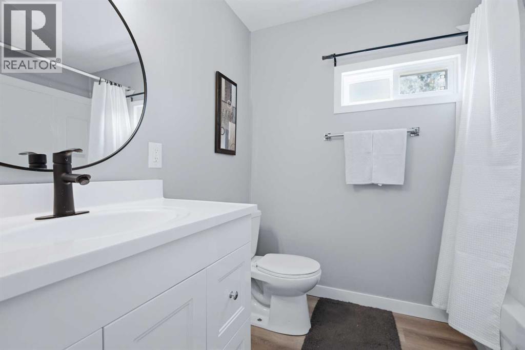 5344 76 Street Property Photo 13