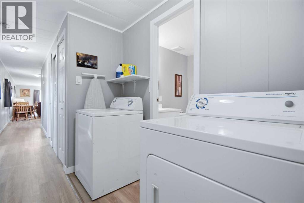 5344 76 Street Property Photo 15