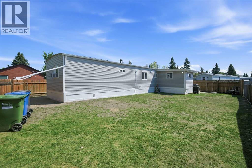 5344 76 Street Property Photo 19