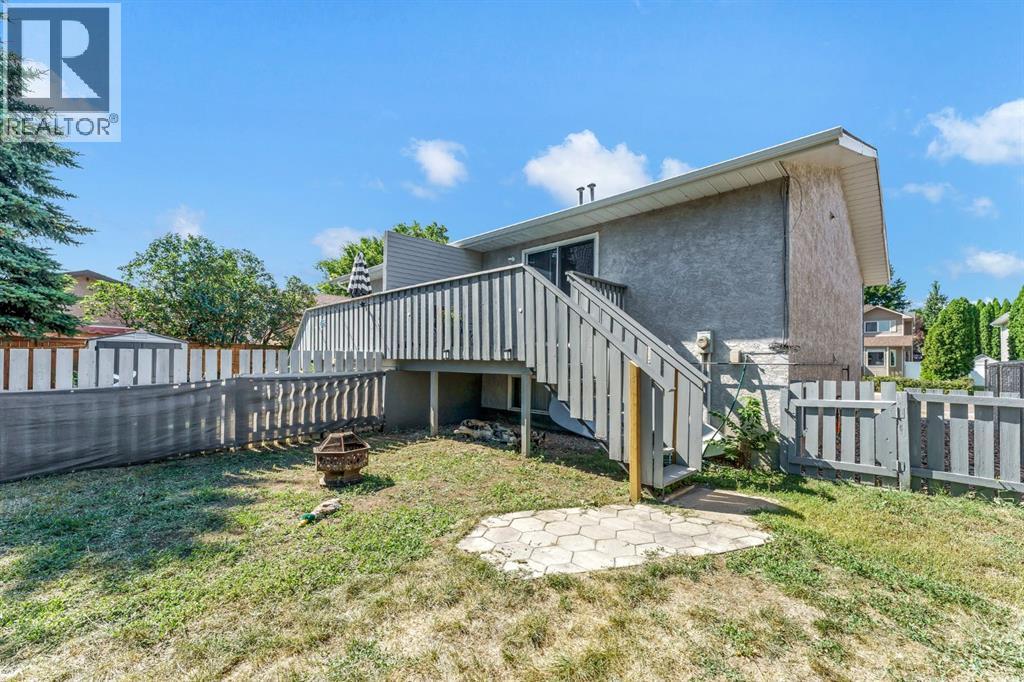 908 Ross Glen Drive Se Property Photo 24