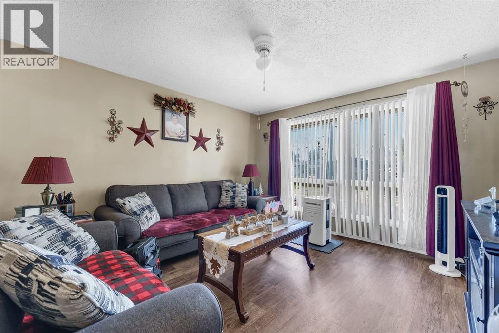 908 Ross Glen Drive Se Property Photo 30