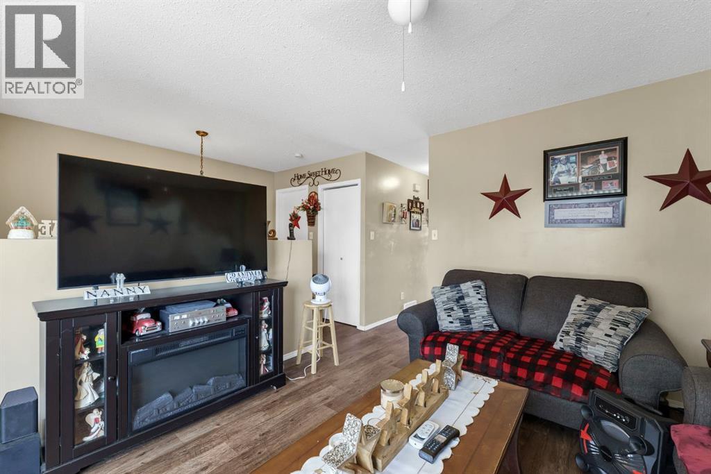 908 Ross Glen Drive Se Property Photo 32