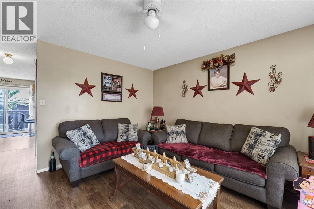 908 Ross Glen Drive Se Property Photo 33