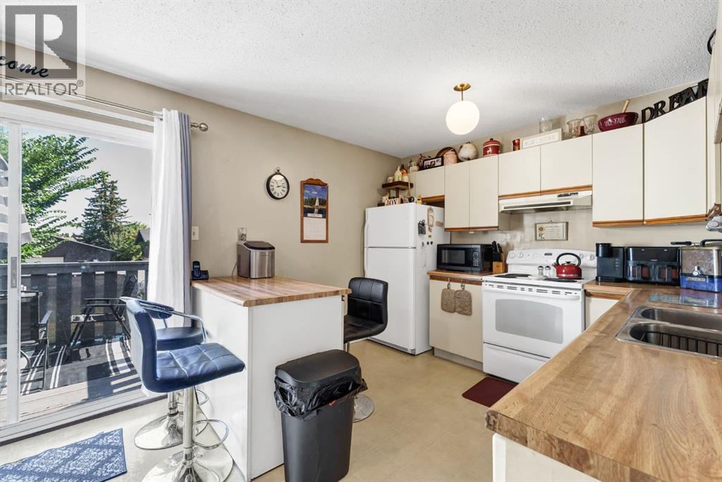 908 Ross Glen Drive Se Property Photo 34