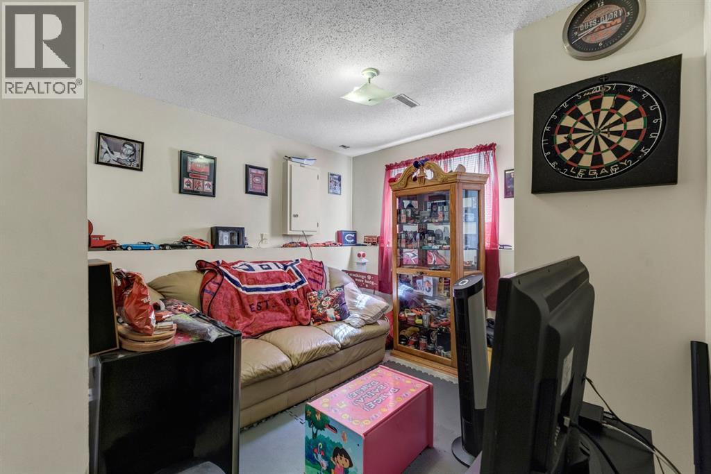 908 Ross Glen Drive Se Property Photo 44
