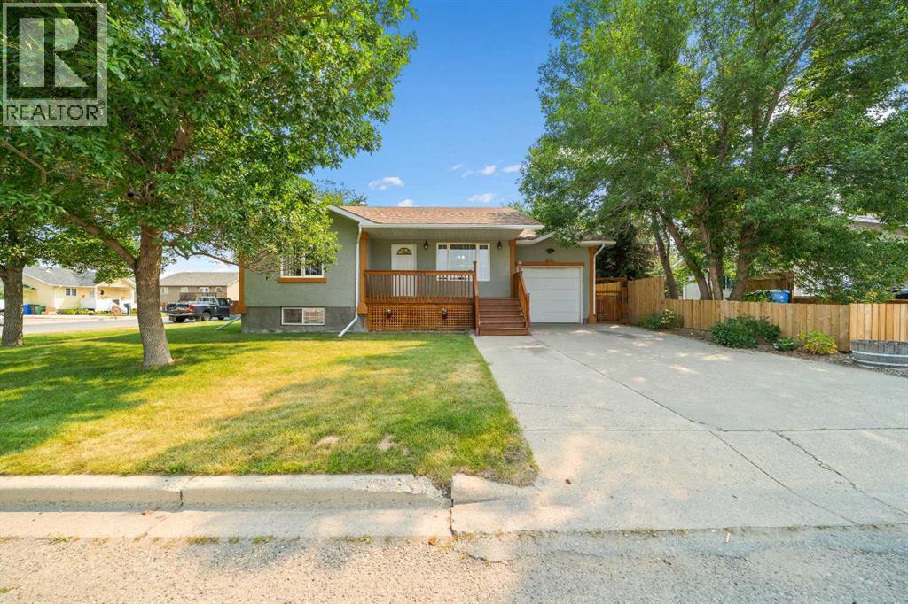 4129 55 Street Property Photo 1