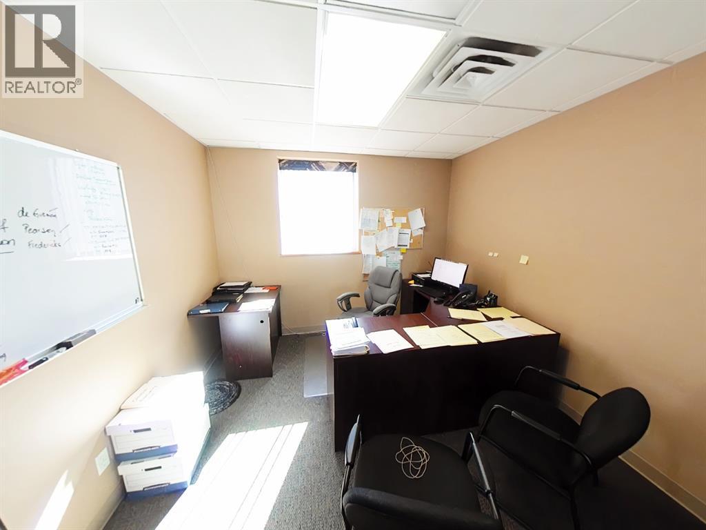 4815 50 Avenue Property Photo 8