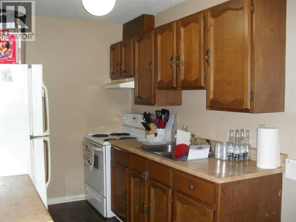 406 3 Street Nw Property Photo 2