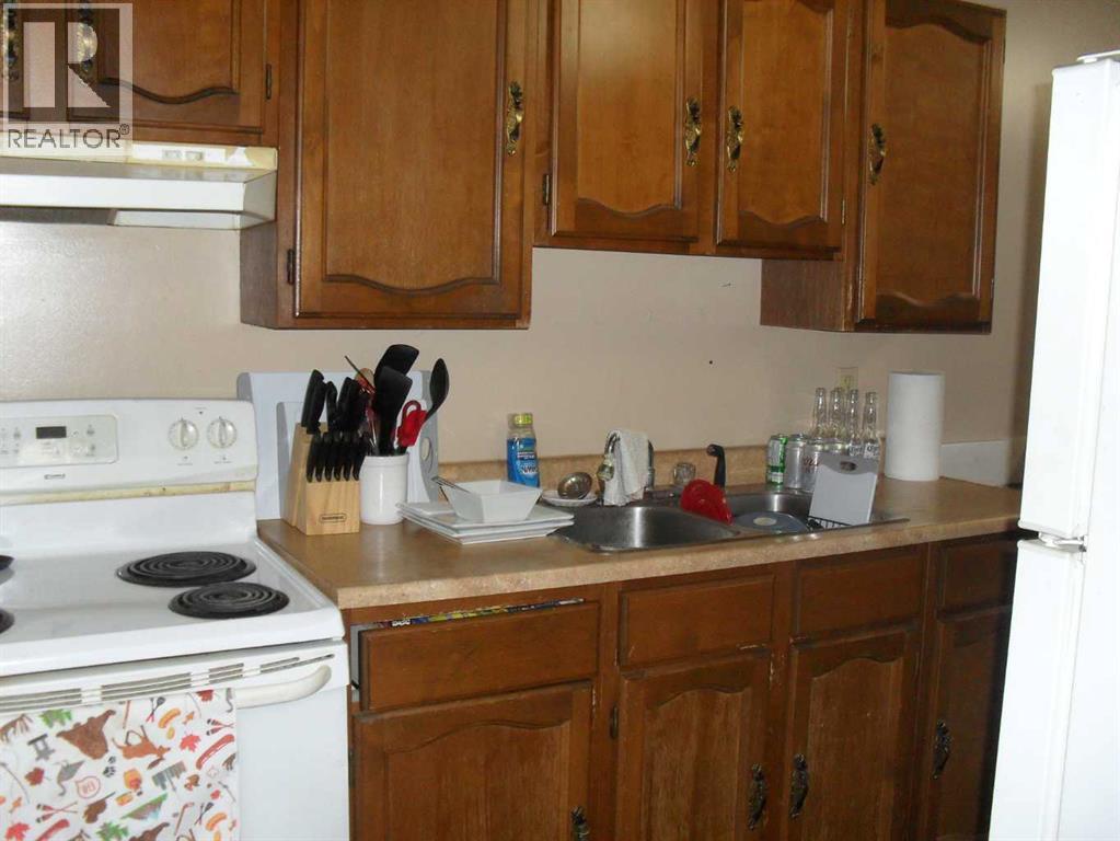 406 3 Street Nw Property Photo 3