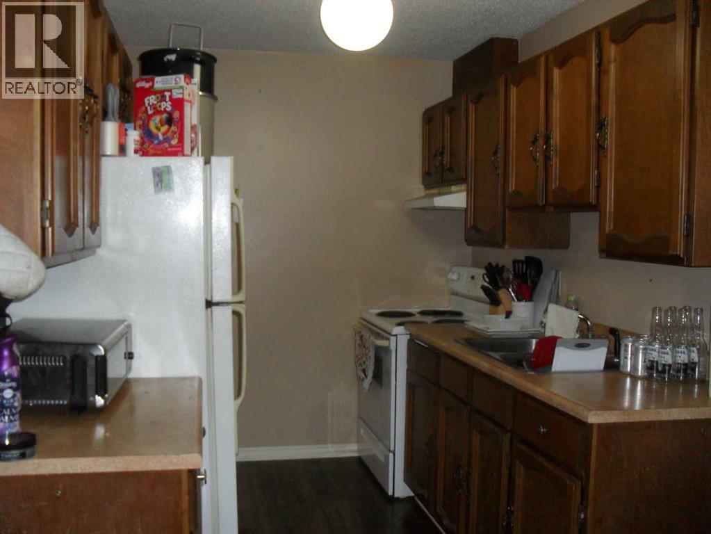 406 3 Street Nw Property Photo 5