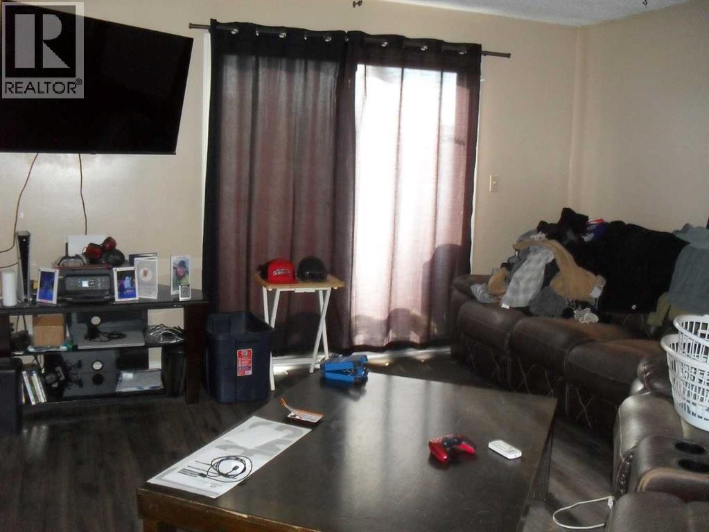 406 3 Street Nw Property Photo 7