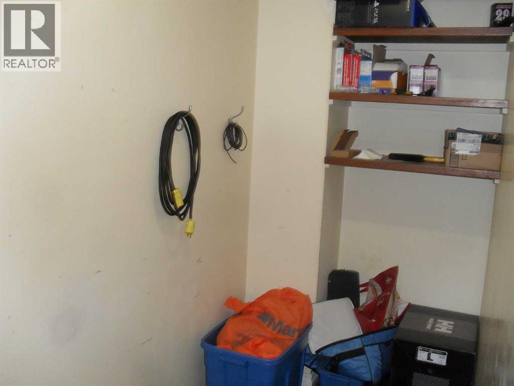 406 3 Street Nw Property Photo 10