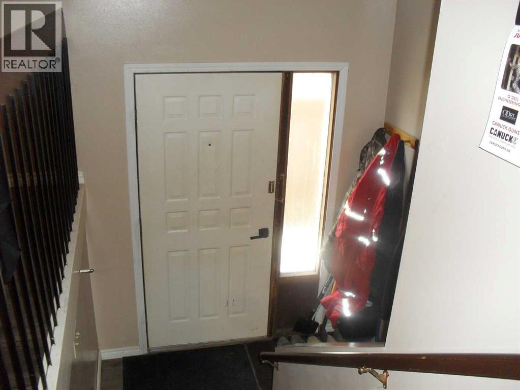 406 3 Street Nw Property Photo 12