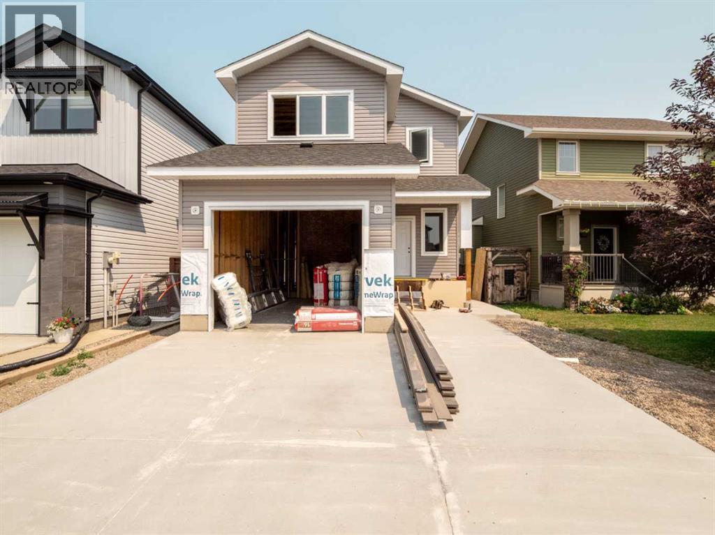 341 Westgate Crescent Property Photo 3