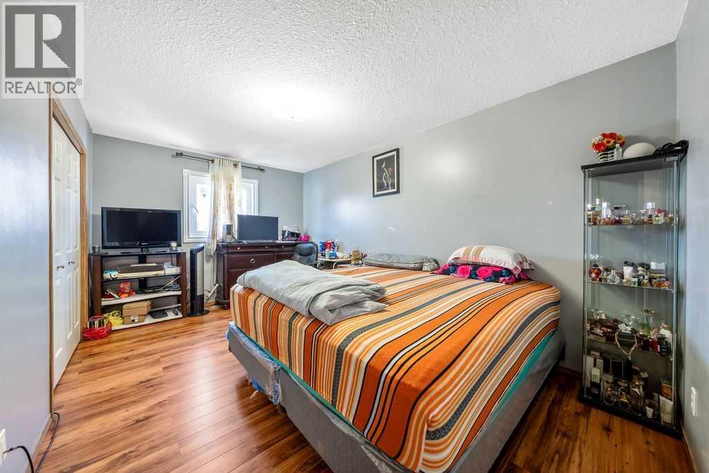 318 Applewood Drive Se Property Photo 13