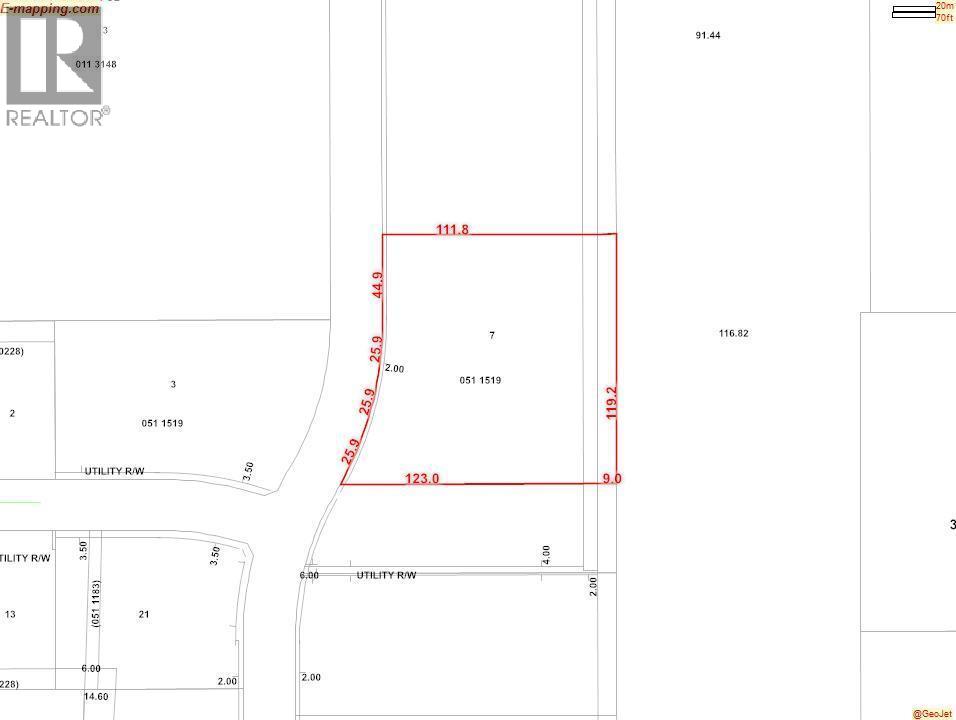 #5 24 Street Se Property Photo 3