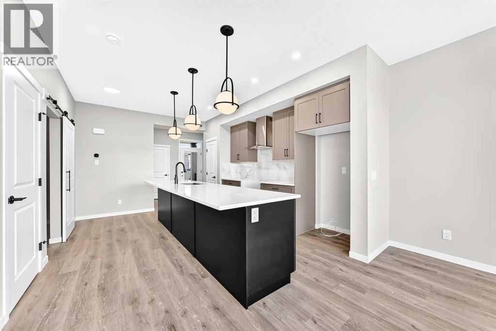 99 Mercado Crescent Se Property Photo 16