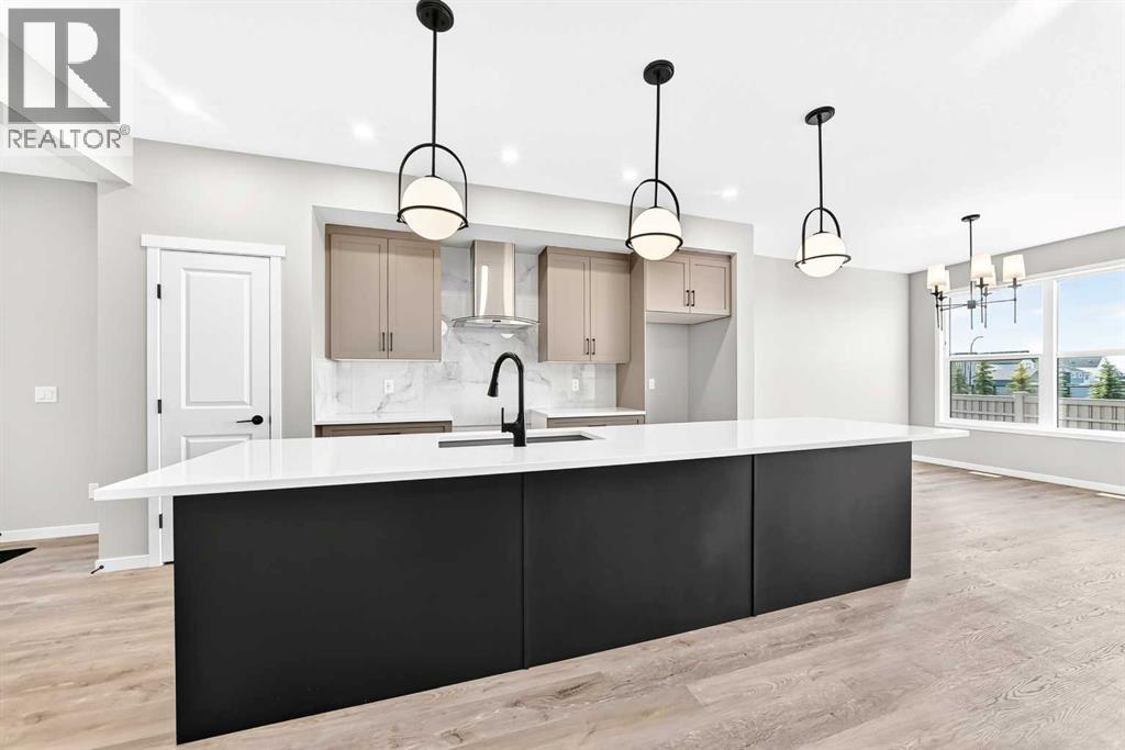 99 Mercado Crescent Se Property Photo 17