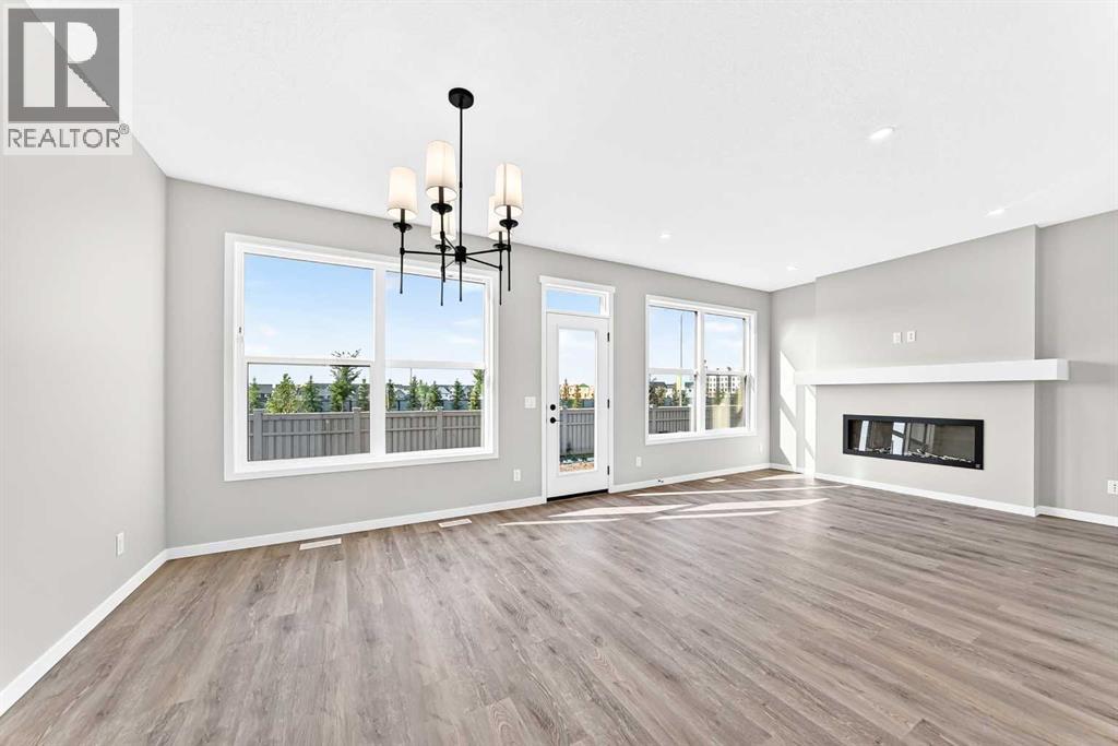 99 Mercado Crescent Se Property Photo 18