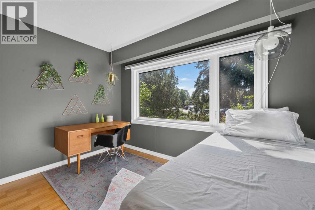 14 Rosetree Crescent Nw Property Photo 13