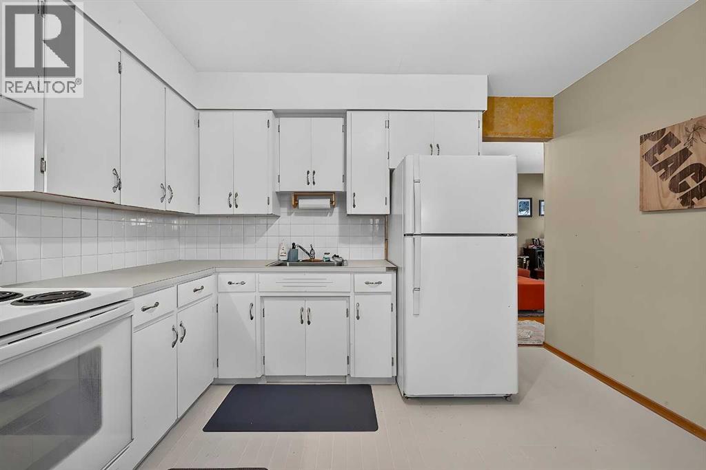 14 Rosetree Crescent Nw Property Photo 35