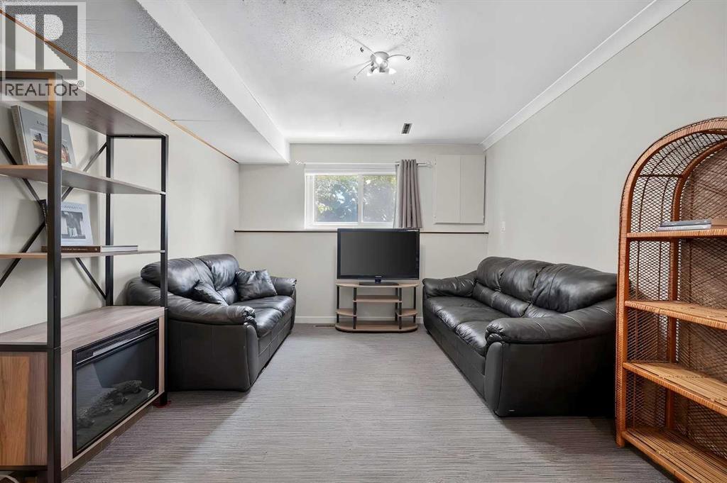 14 Rosetree Crescent Nw Property Photo 36